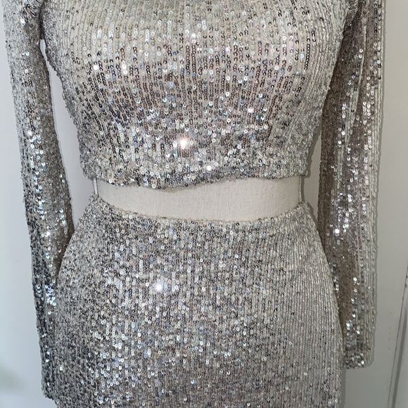 Sequin Skirt Set - Picture 3 of 3